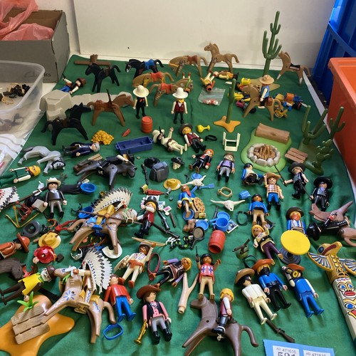 Playmobil cowboys and - playmobil, indians